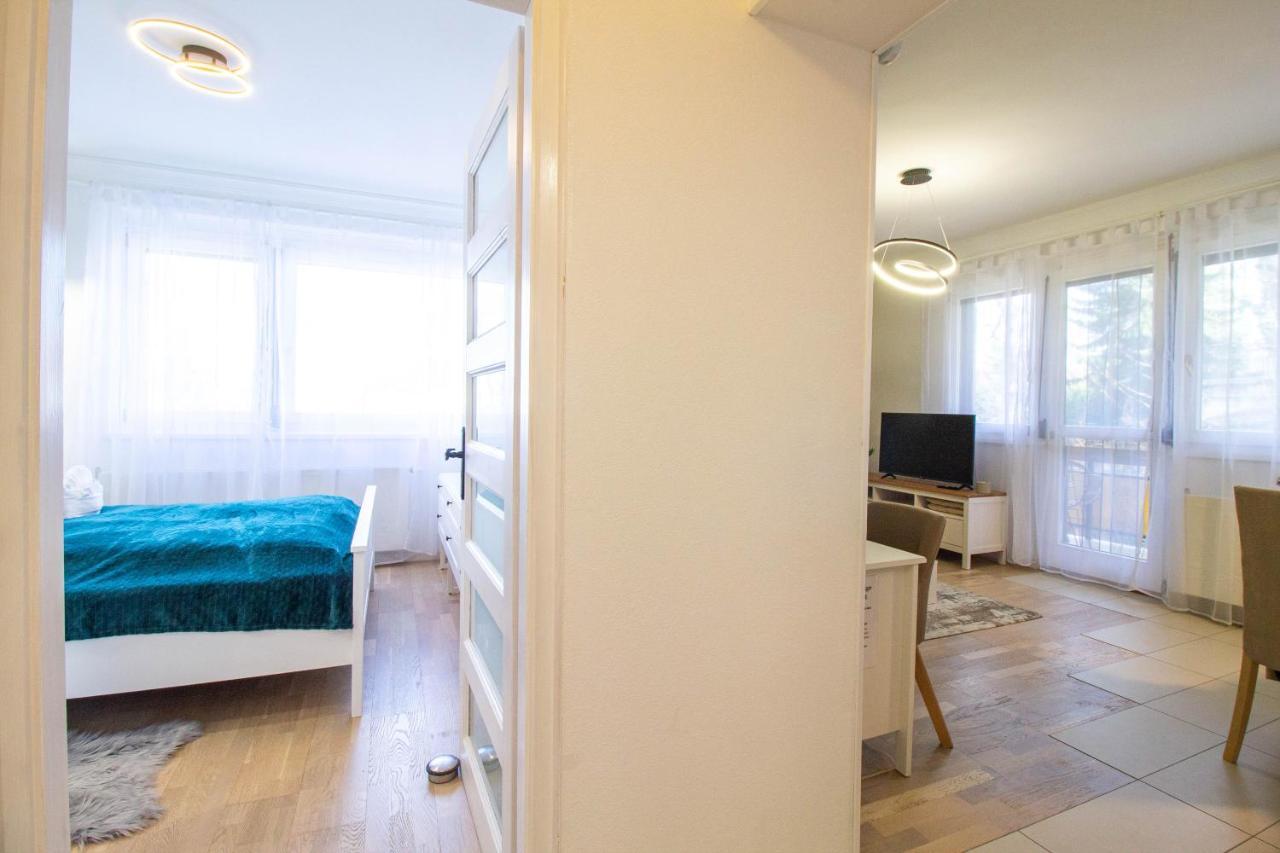 Hillside Lodge Budapest Exteriör bild