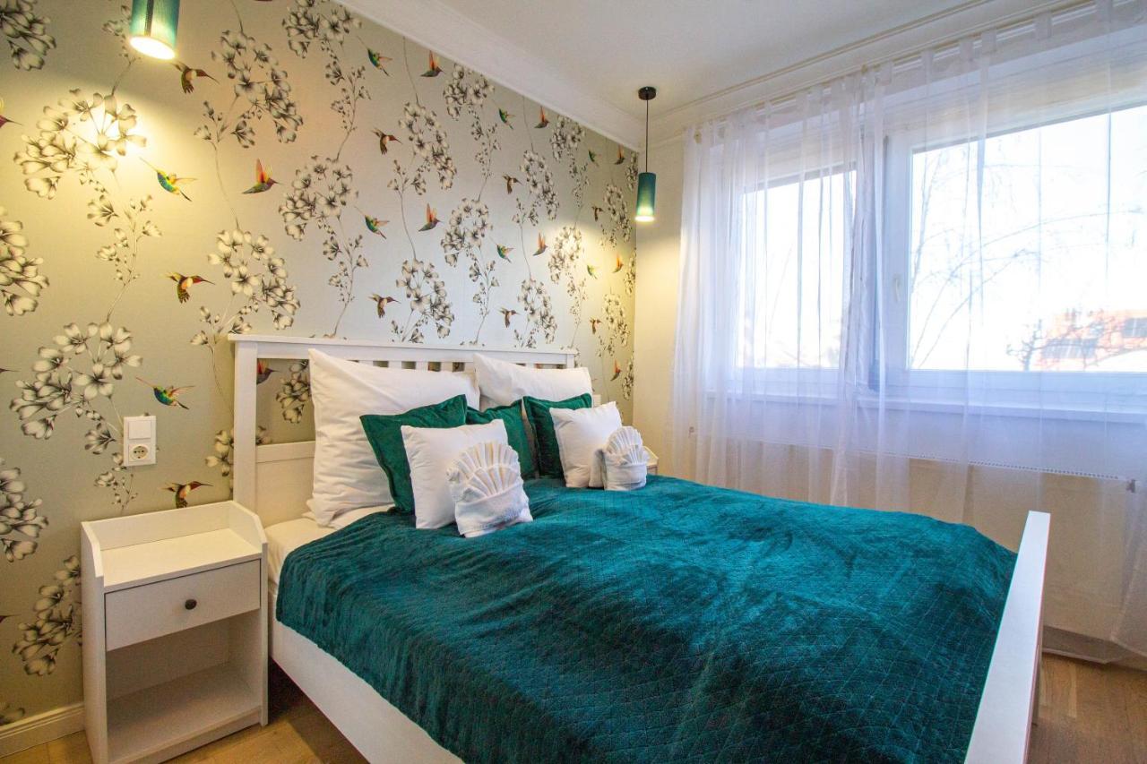 Hillside Lodge Budapest Exteriör bild